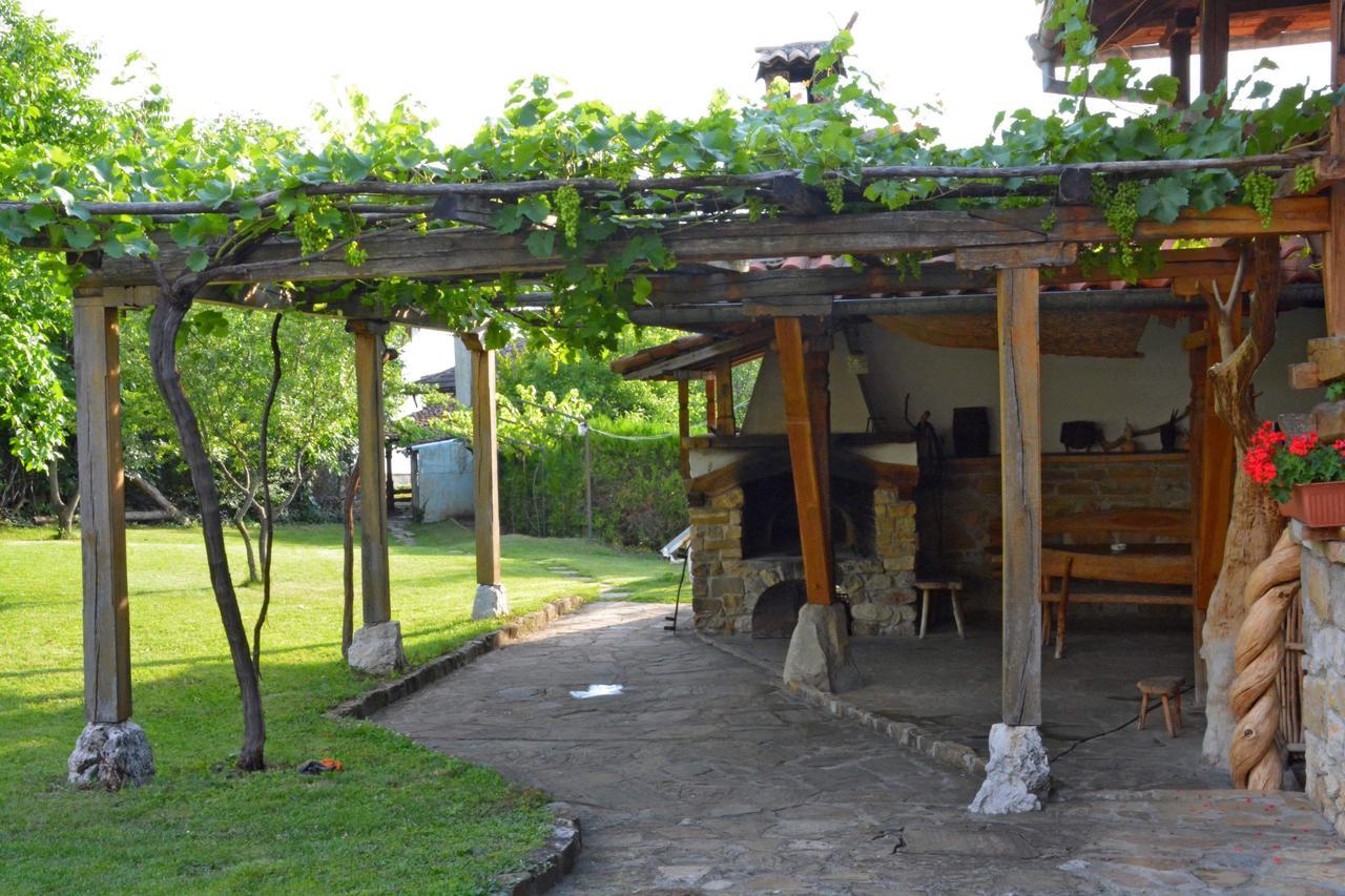 Hotel Pri Chakara Arbanasi Exterior photo