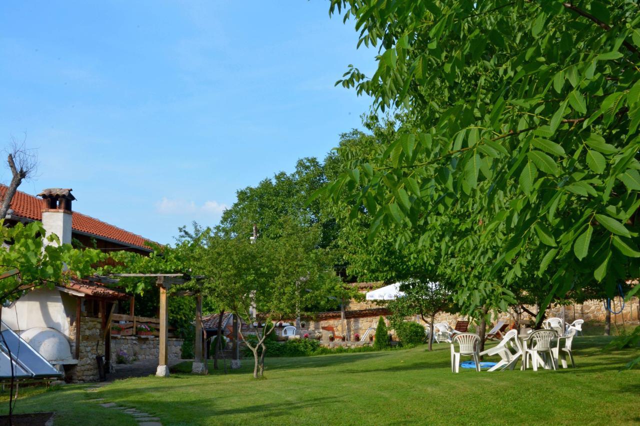 Hotel Pri Chakara Arbanasi Exterior photo