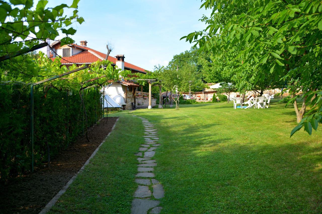 Hotel Pri Chakara Arbanasi Exterior photo